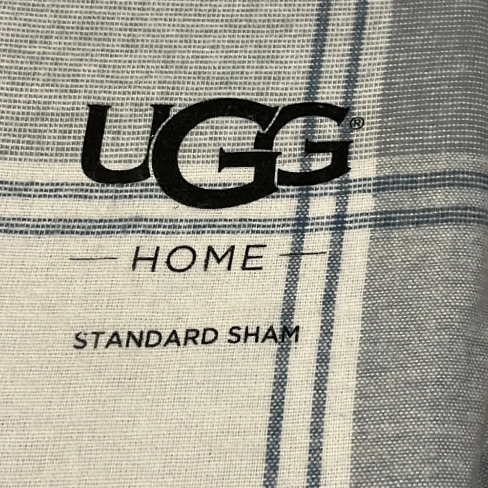 UGG Luxe box plaid Pillow Sham standard 21”x26” flannel new Chambray Multi blue